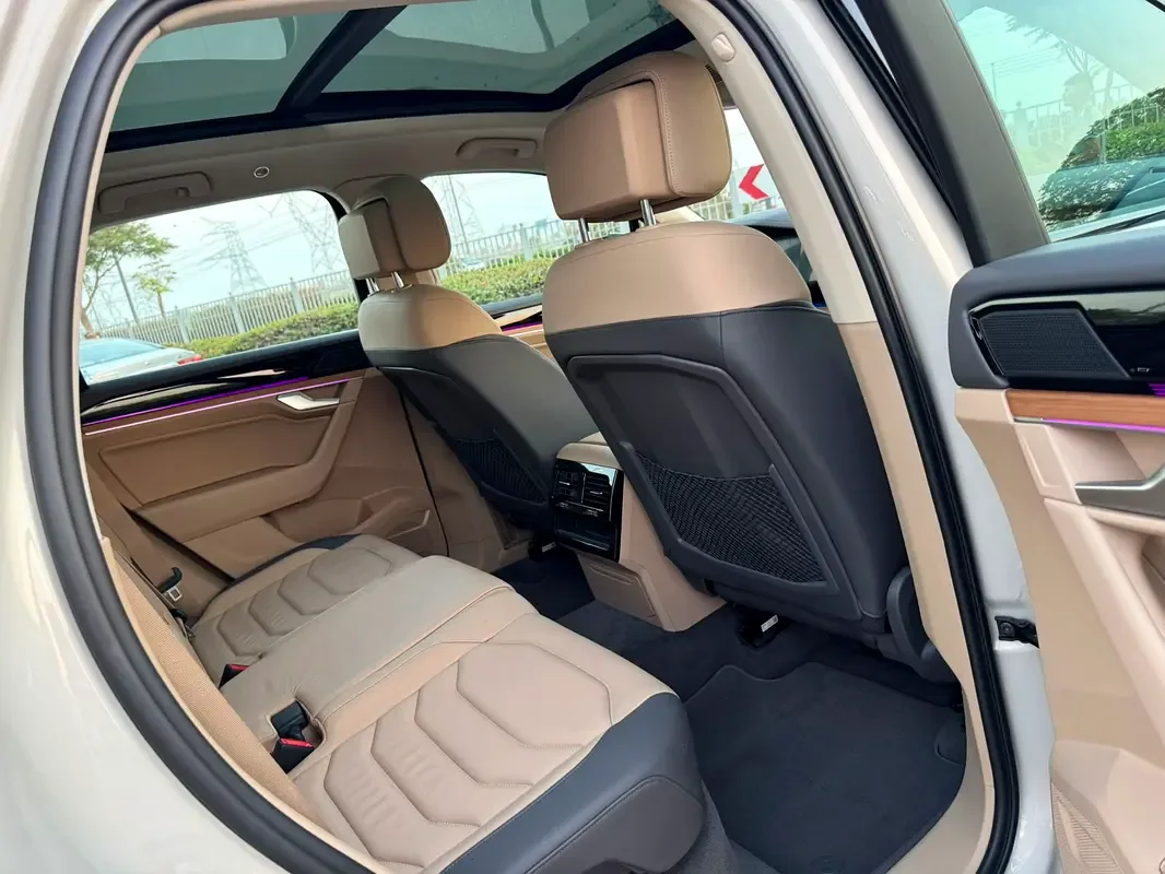 Volkswagen Touareg 3.0 AT (340 حصان) - 13