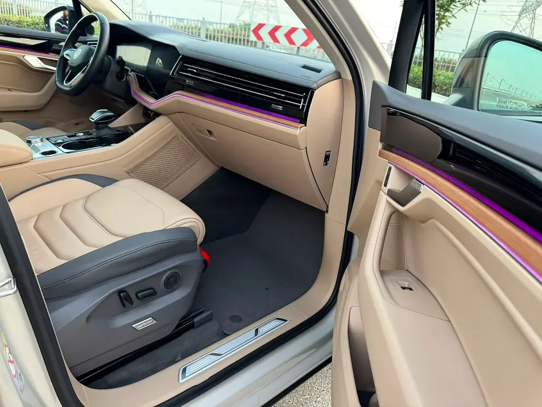 Volkswagen Touareg 3.0 AT (340 حصان) - 11