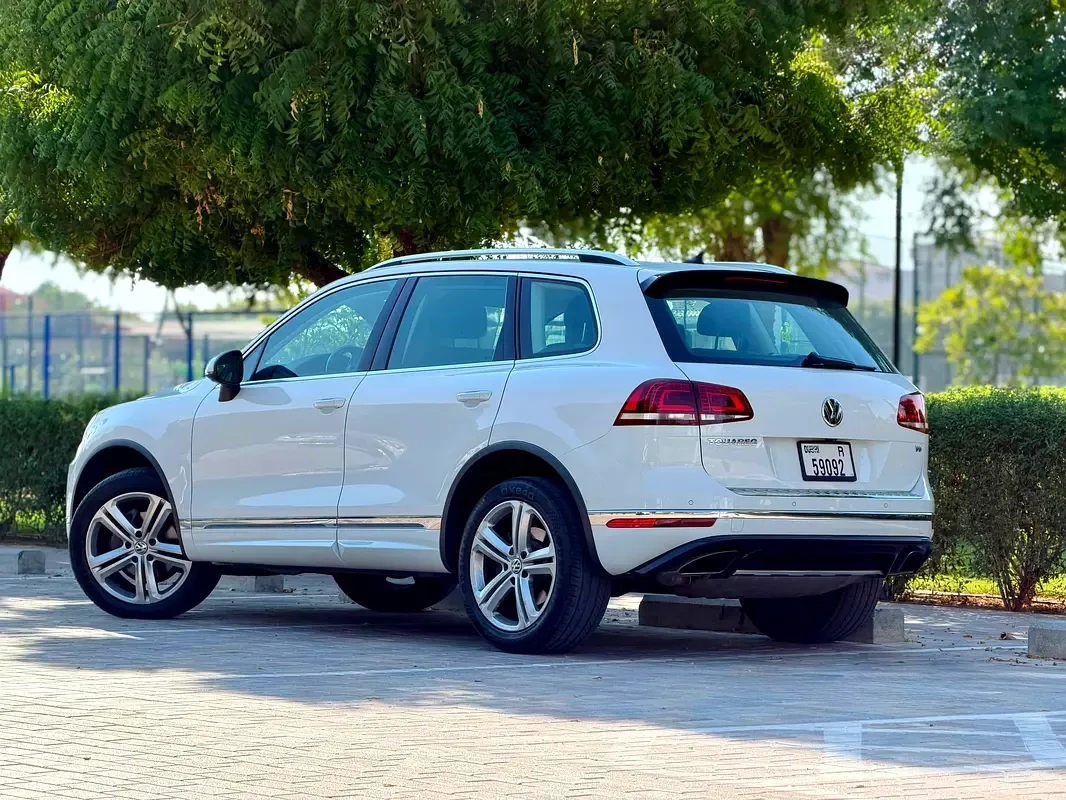 Volkswagen Touareg 3.0 AT (340 hp) - 2