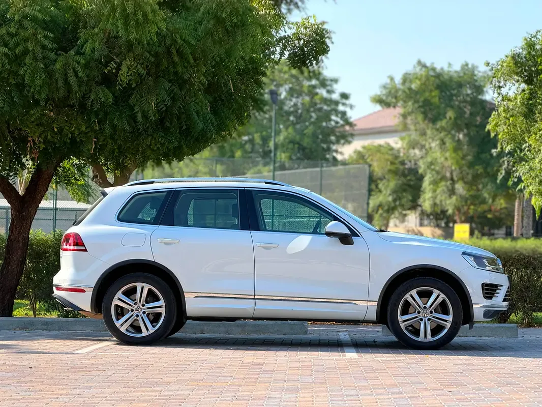 Volkswagen Touareg 3.0 AT (340 hp) - 6
