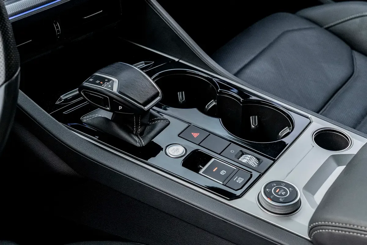 Volkswagen Touareg 3.0 AT (340 hp) - 10