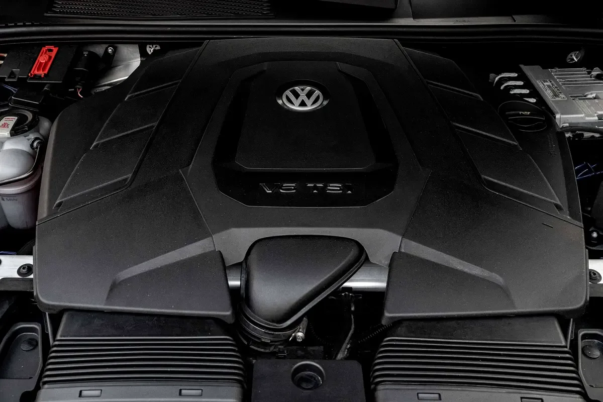 Volkswagen Touareg 3.0 AT (340 hp) - 14