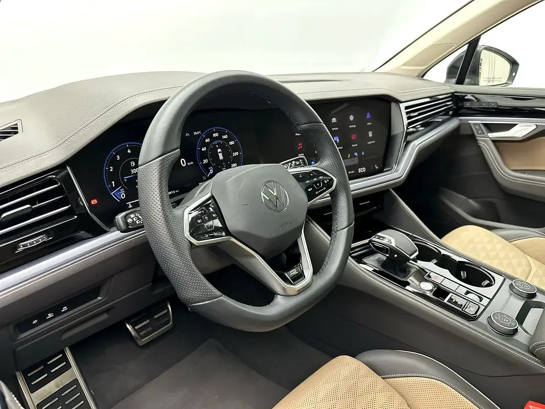 Volkswagen Touareg 3.0 AT 4WD (340 hp) - 6