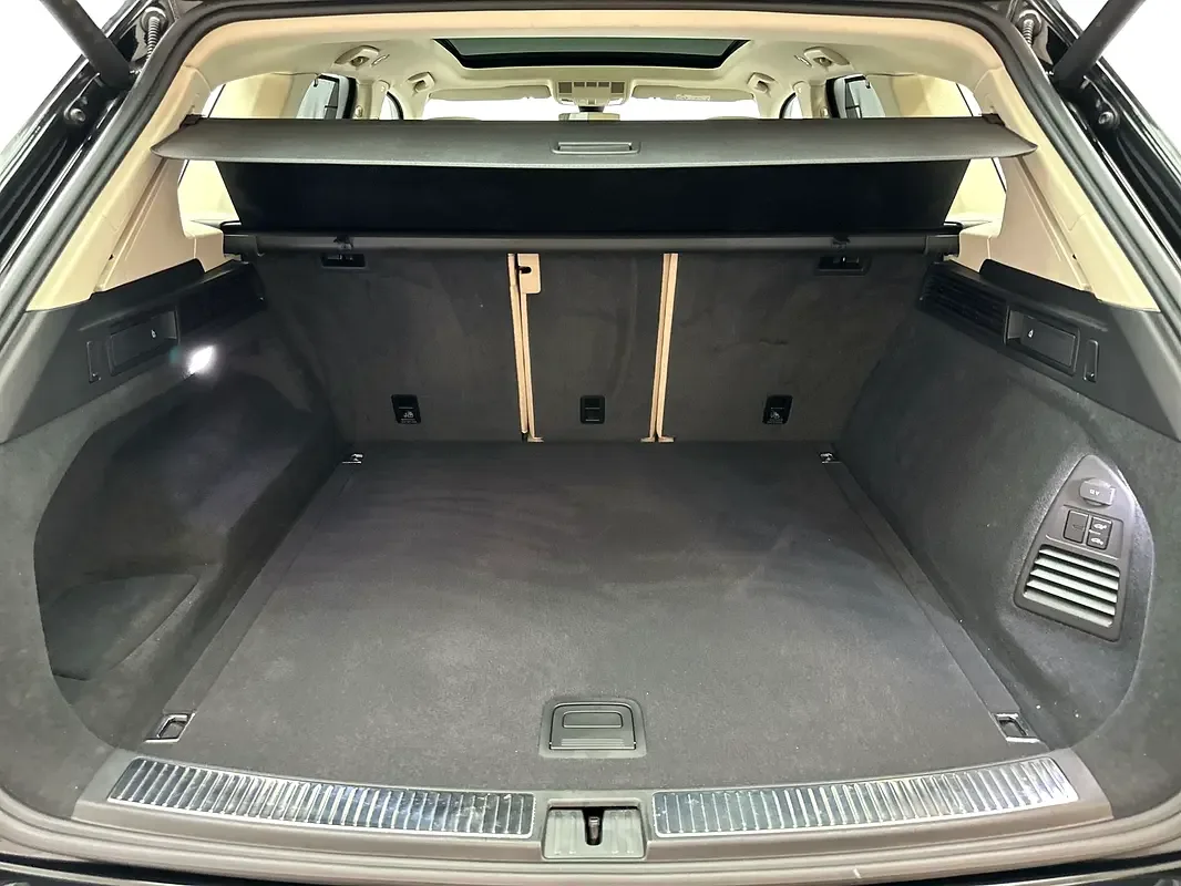 Volkswagen Touareg 3.0 AT 4WD (340 hp) - 9