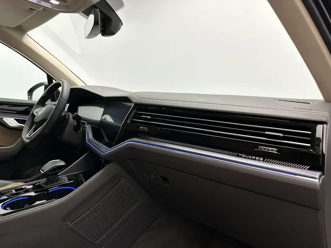 Volkswagen Touareg 3.0 AT 4WD (340 hp) - 12