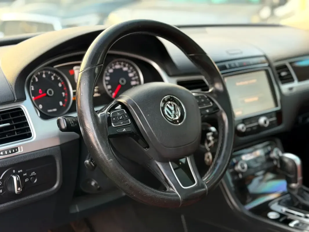 Volkswagen Touareg 3.6 AT (280 حصان) - 7