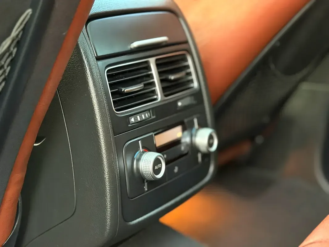Volkswagen Touareg 3.6 AT (280 حصان) - 11
