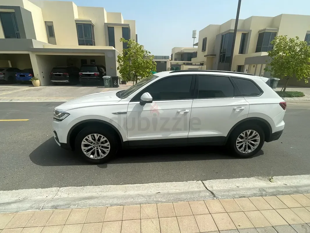Volkswagen Touareg 3.6 AT (280 حصان) - 2