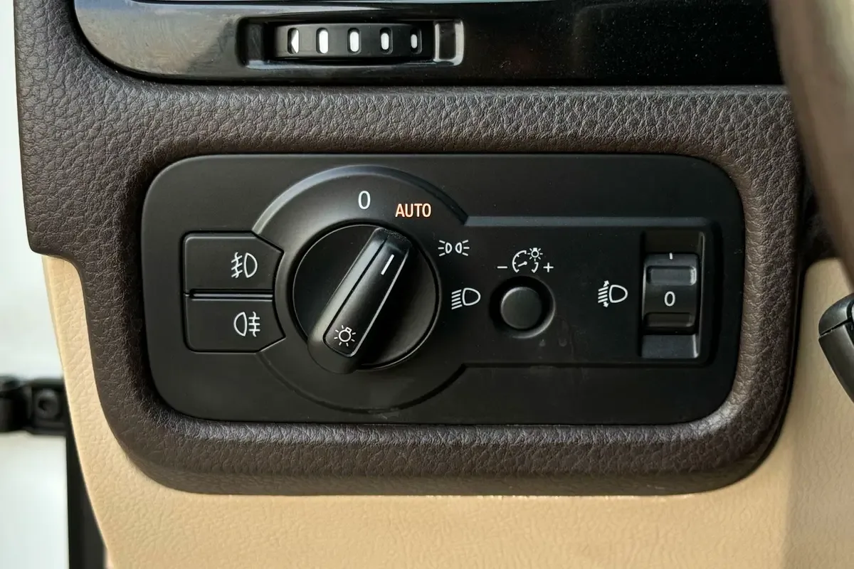 Volkswagen Touareg 3.6 AT (280 hp) - 14