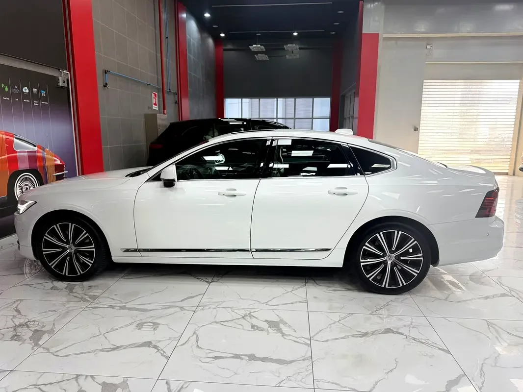 Volvo S90 2.0 AT (250 hp) - 6
