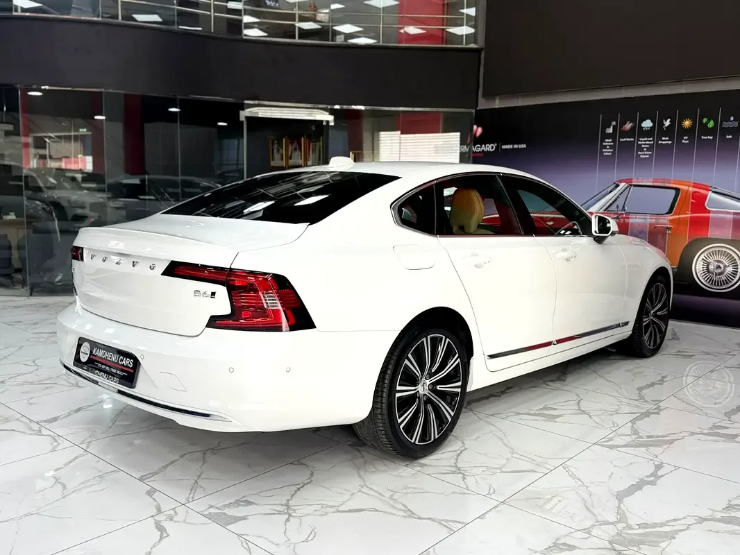 Volvo S90 2.0 AT (250 hp) - 7