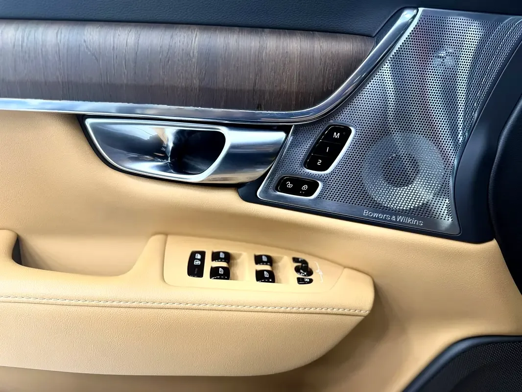 Volvo S90 2.0 AT (250 hp) - 15