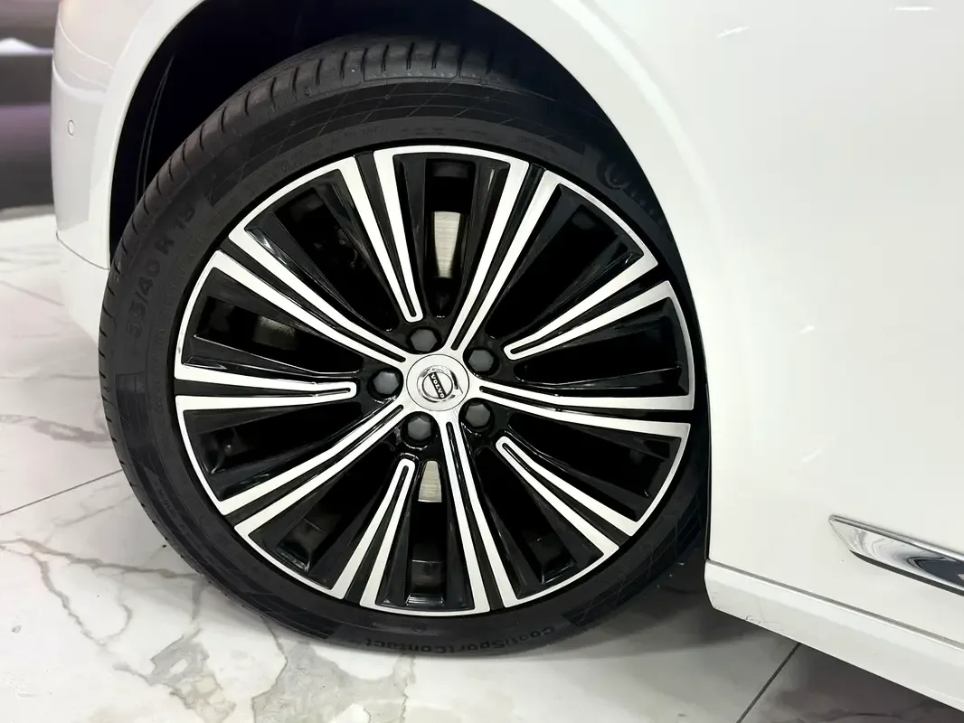 Volvo S90 2.0 AT (250 hp) - 17