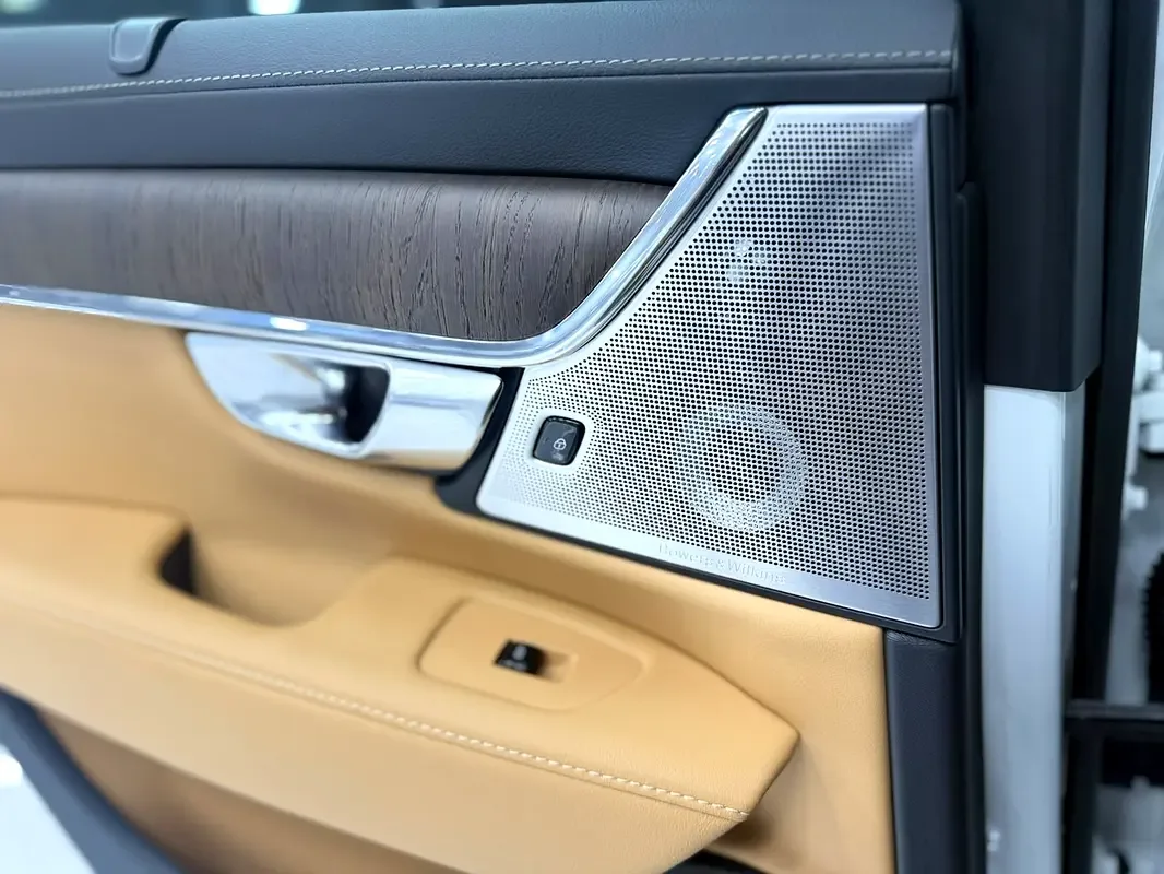 Volvo S90 2.0 AT (250 hp) - 16