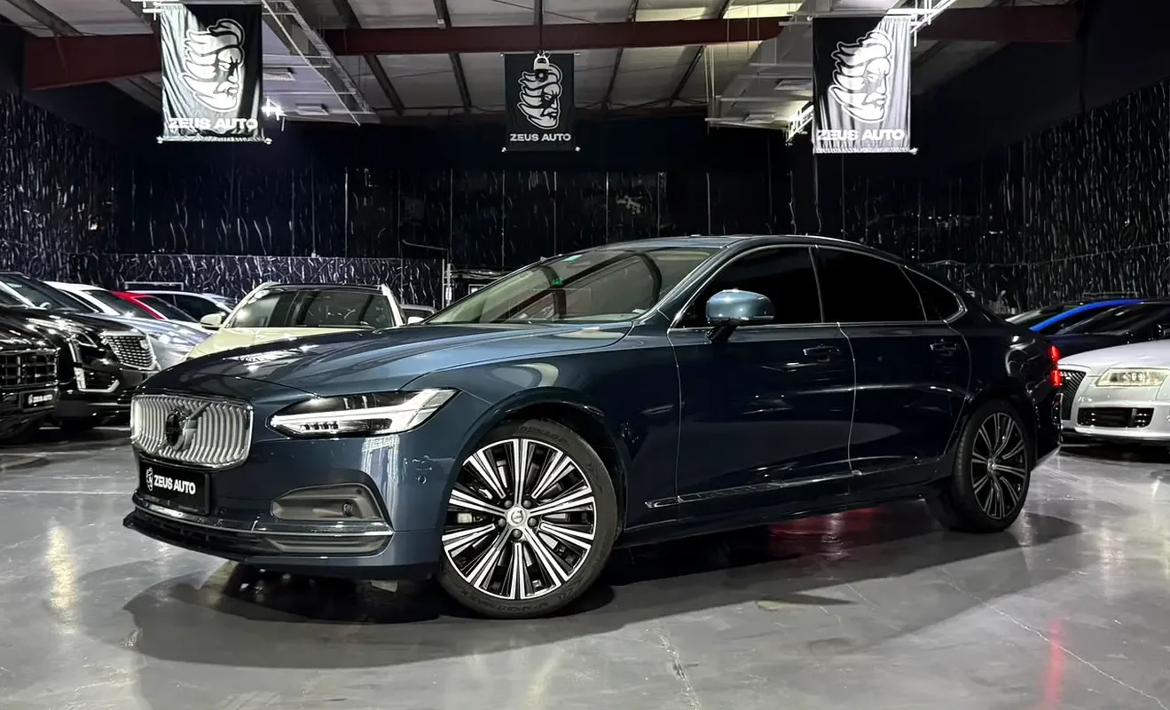 Volvo S90 2.0 AT 4WD (250 hp)