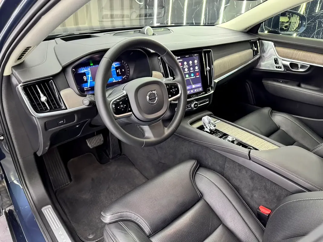 Volvo S90 2.0 AT 4WD (250 حصان) - 9