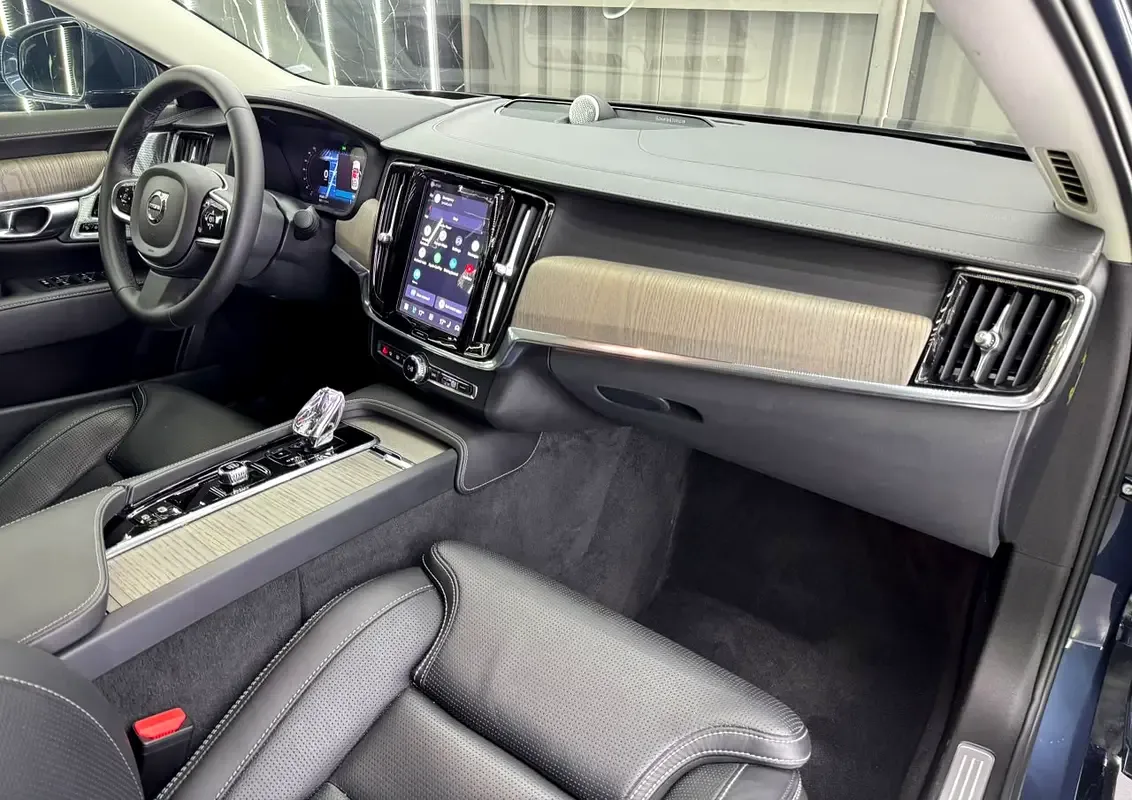 Volvo S90 2.0 AT 4WD (250 حصان) - 10