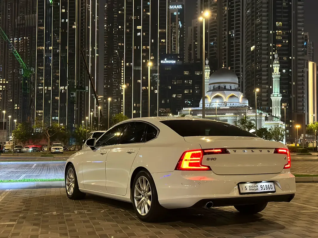 Volvo S90 2.0 AT AWD (320 حصان) - 5
