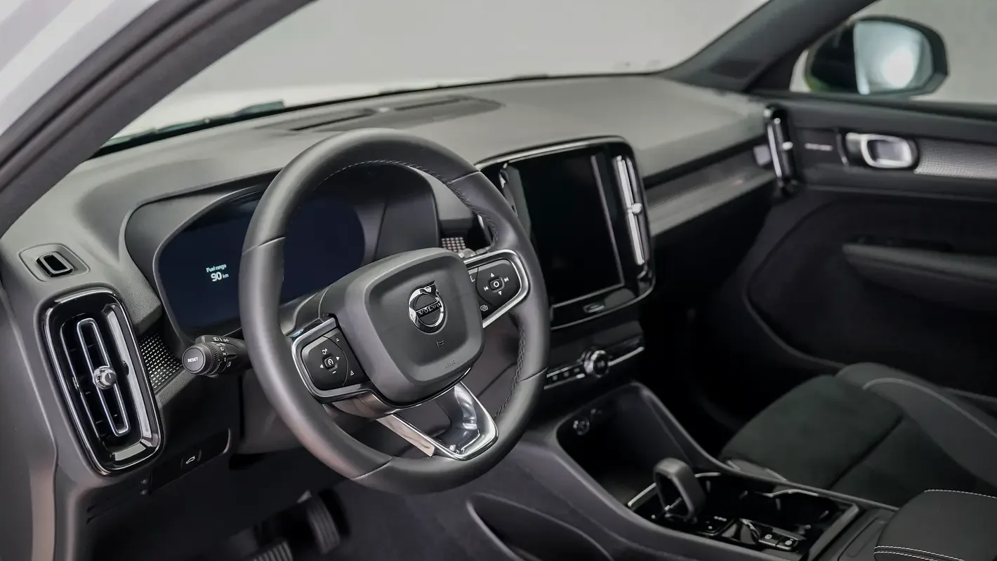 Volvo XC40 2.0 AMT (163 hp) - 4