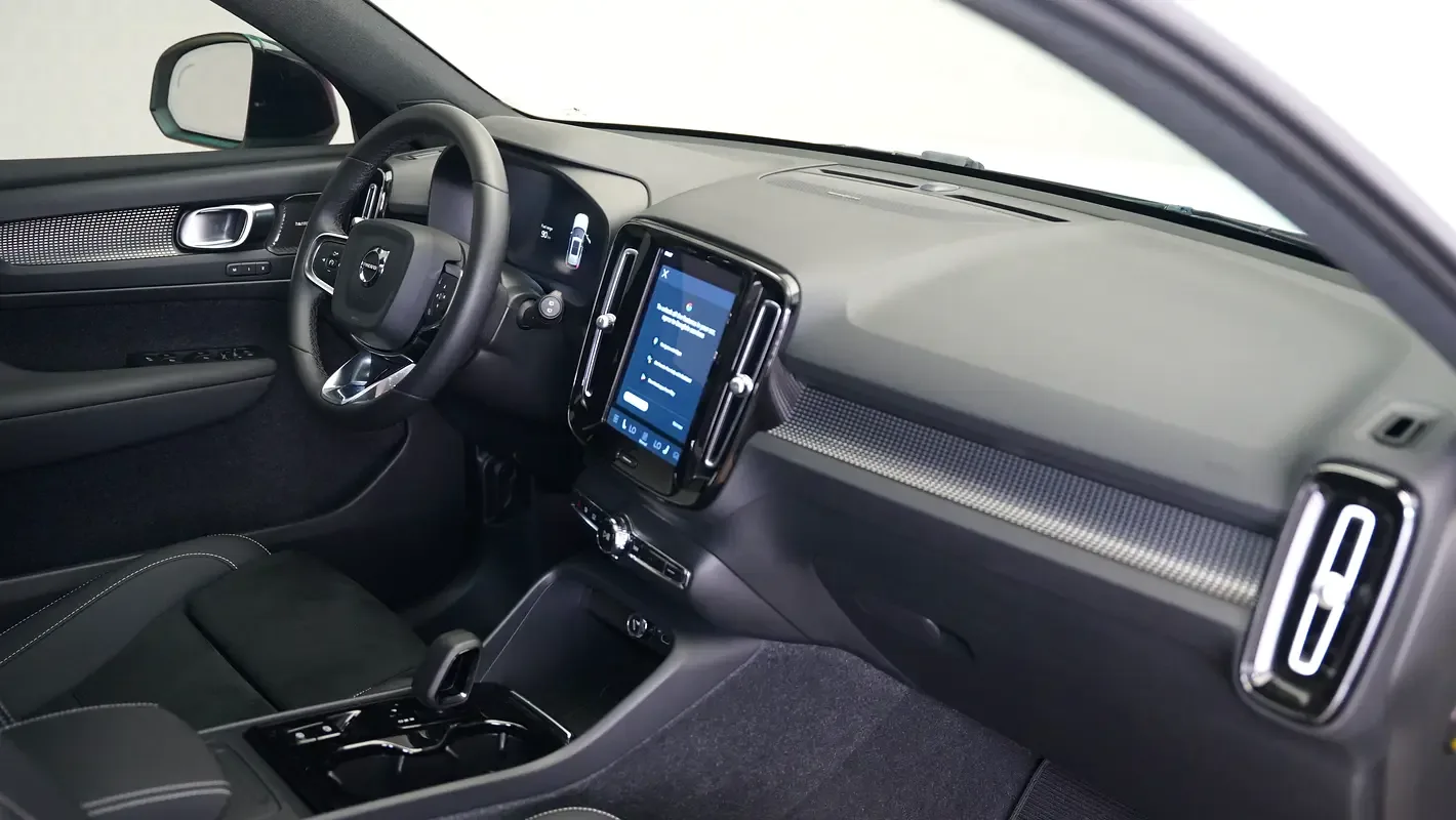 Volvo XC40 2.0 AMT (163 hp) - 7