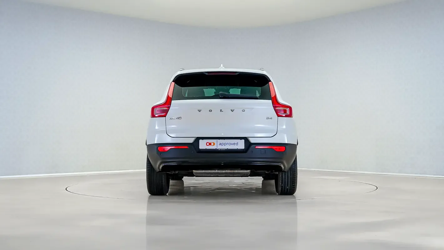 Volvo XC40 2.0 AMT (163 hp) - 9