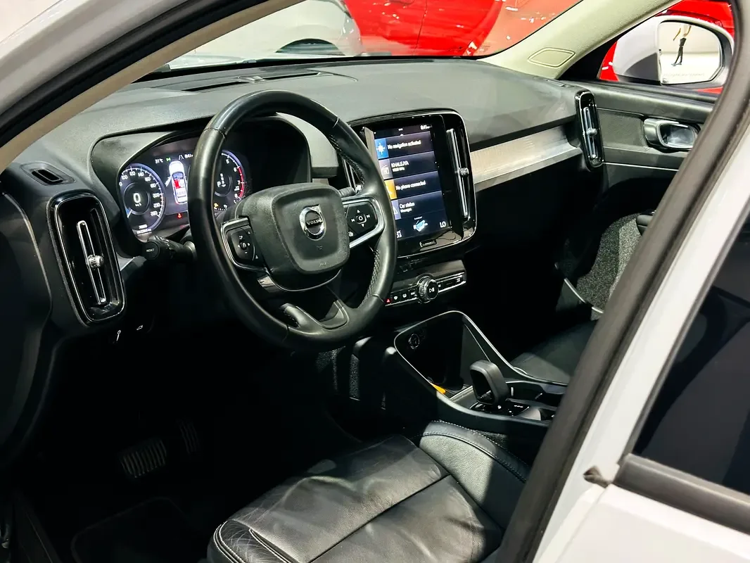 Volvo XC40 2.0 AMT (163 hp) - 12