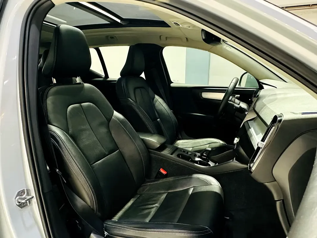Volvo XC40 2.0 AMT (163 hp) - 18