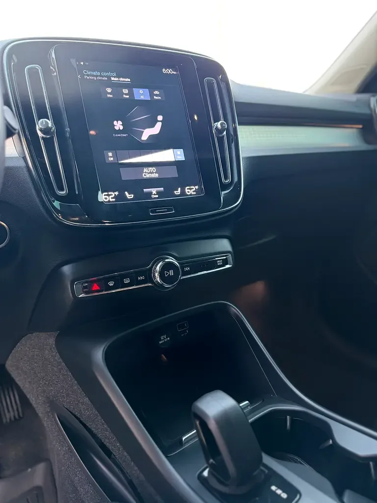 Volvo XC40 2.0 AMT (163 hp) - 9
