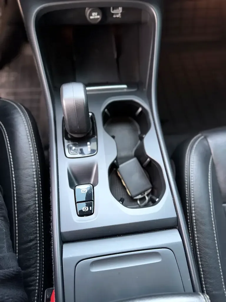 Volvo XC40 2.0 AMT (163 hp) - 12