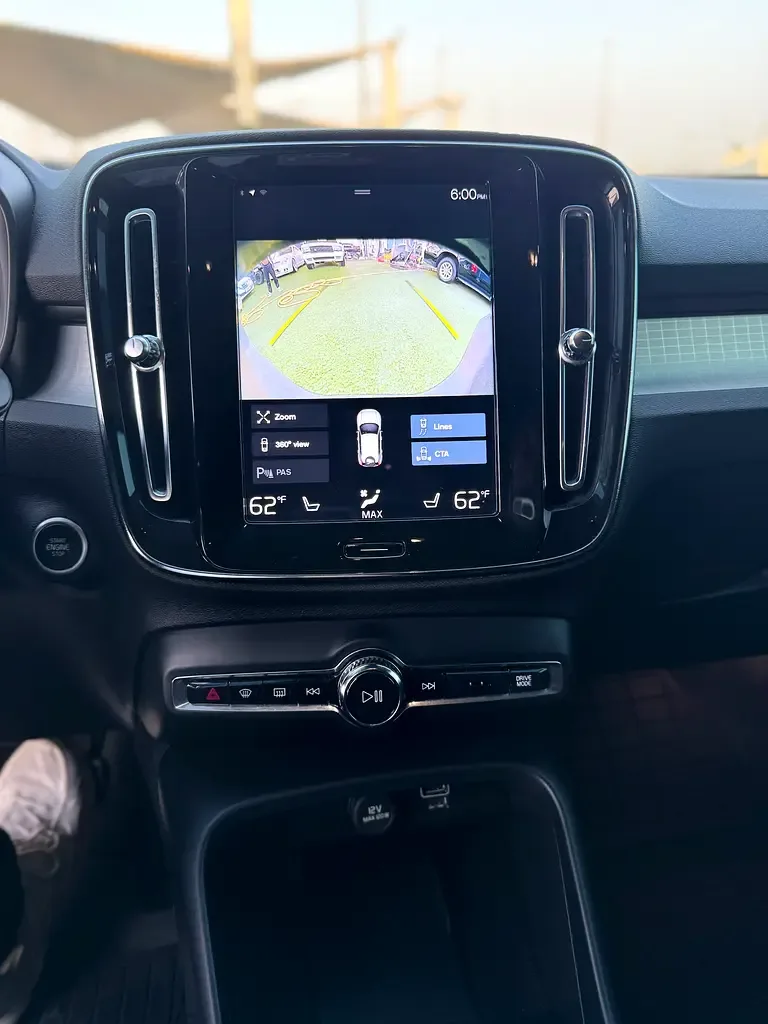 Volvo XC40 2.0 AMT (163 hp) - 11