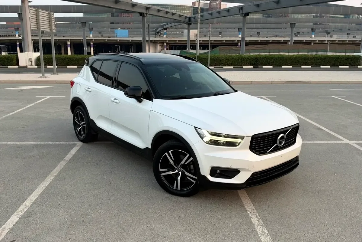 Volvo XC40 2.0 T5 Drive-E AT AWD (249 hp)