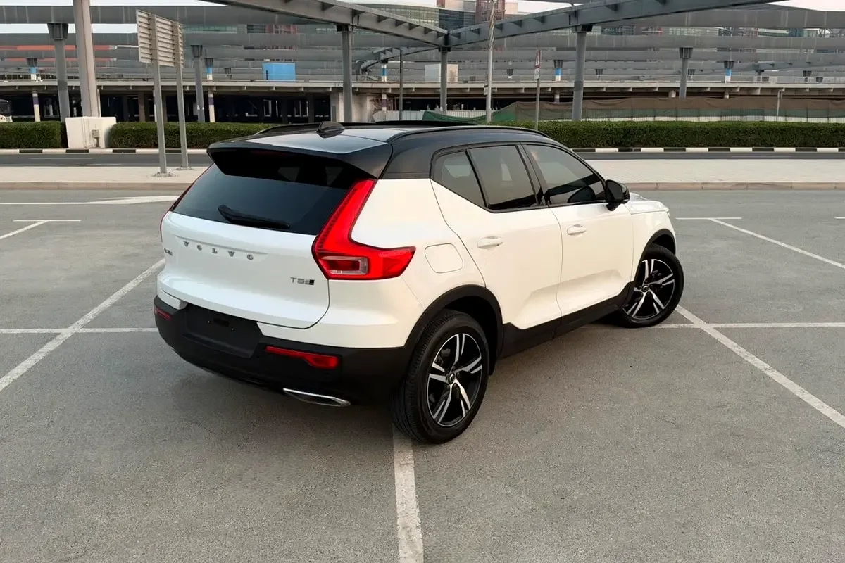 Volvo XC40 2.0 T5 Drive-E AT AWD (249 hp) - 3