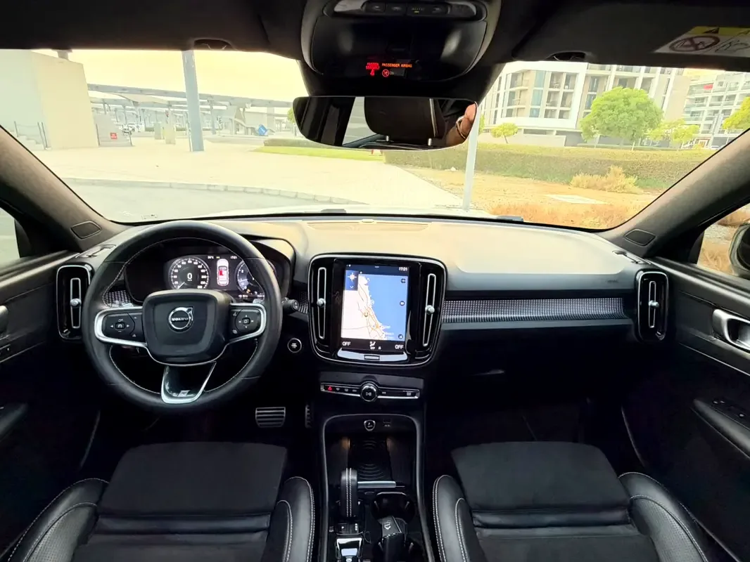 Volvo XC40 2.0 T5 Drive-E AT AWD (249 hp) - 8