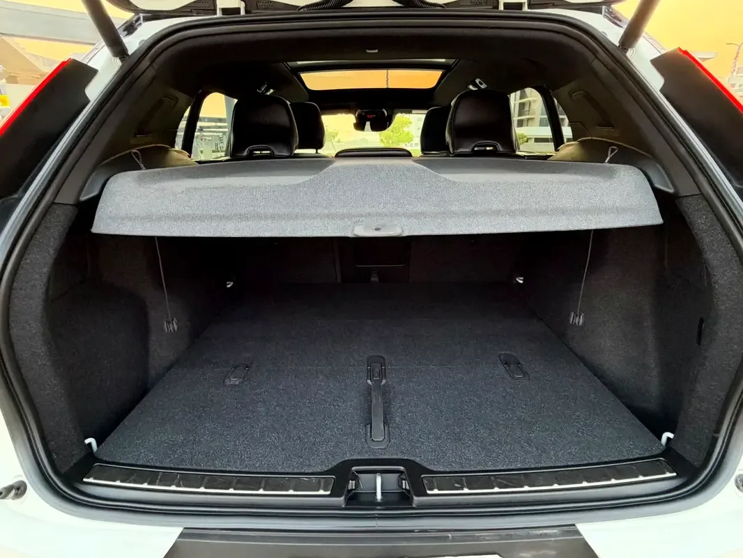 Volvo XC40 2.0 T5 Drive-E AT AWD (249 hp) - 18