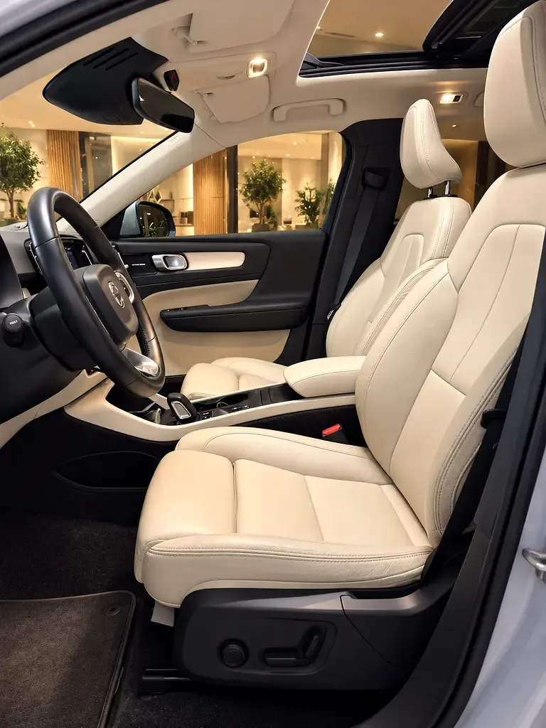 Volvo XC40 2.0 T5 Drive-E AT AWD (249 hp) - 7