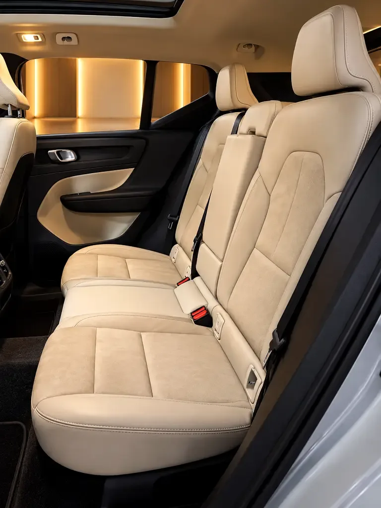 Volvo XC40 2.0 T5 Drive-E AT AWD (249 hp) - 8