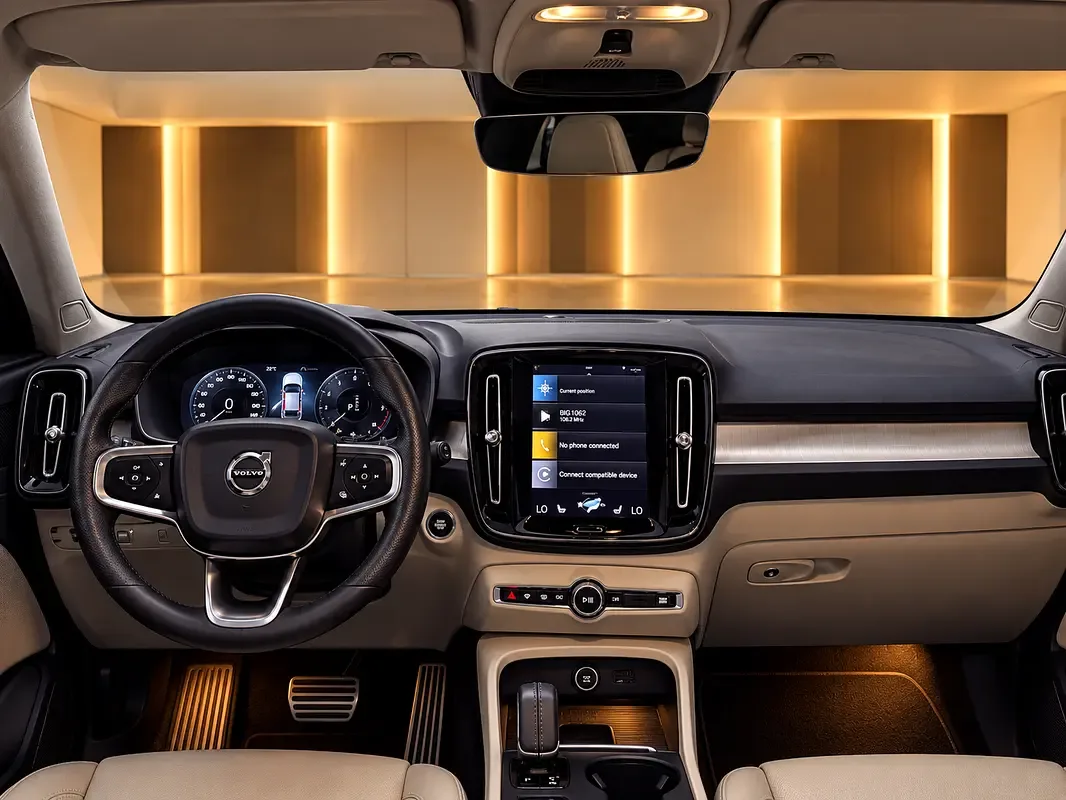 Volvo XC40 2.0 T5 Drive-E AT AWD (249 hp) - 12