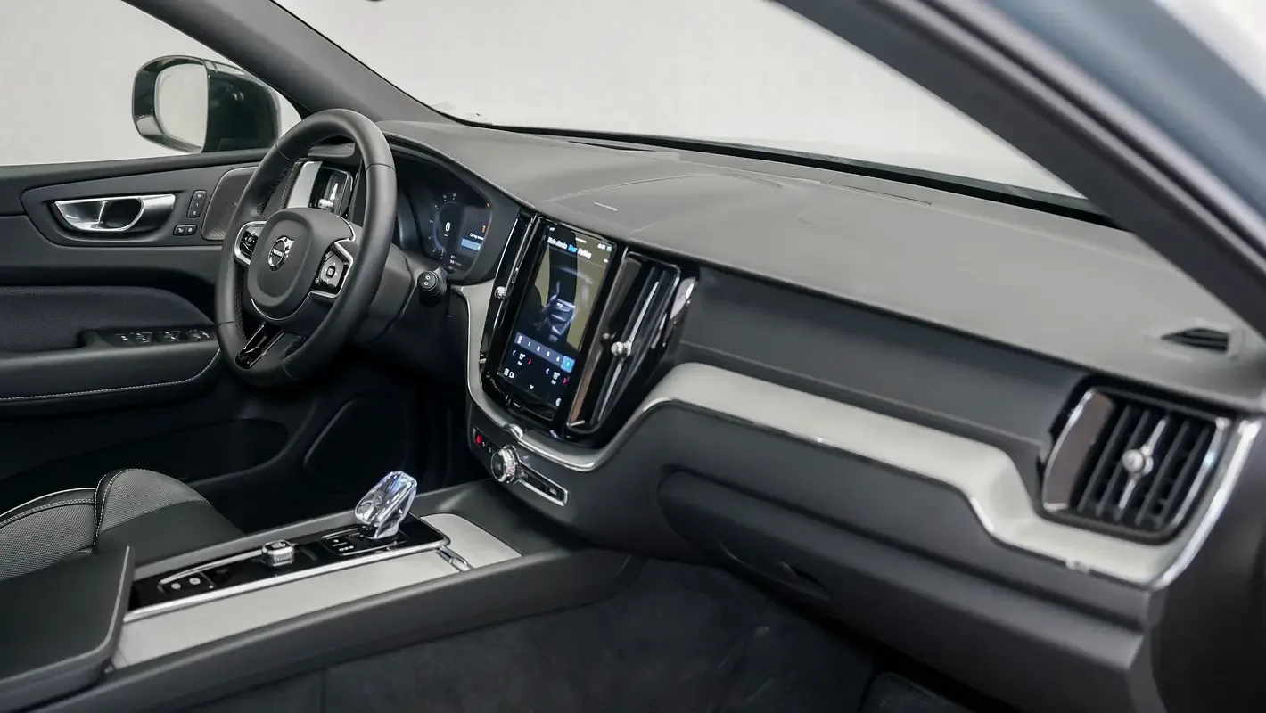 Volvo XC60 2.0 AT (250 hp) - 6