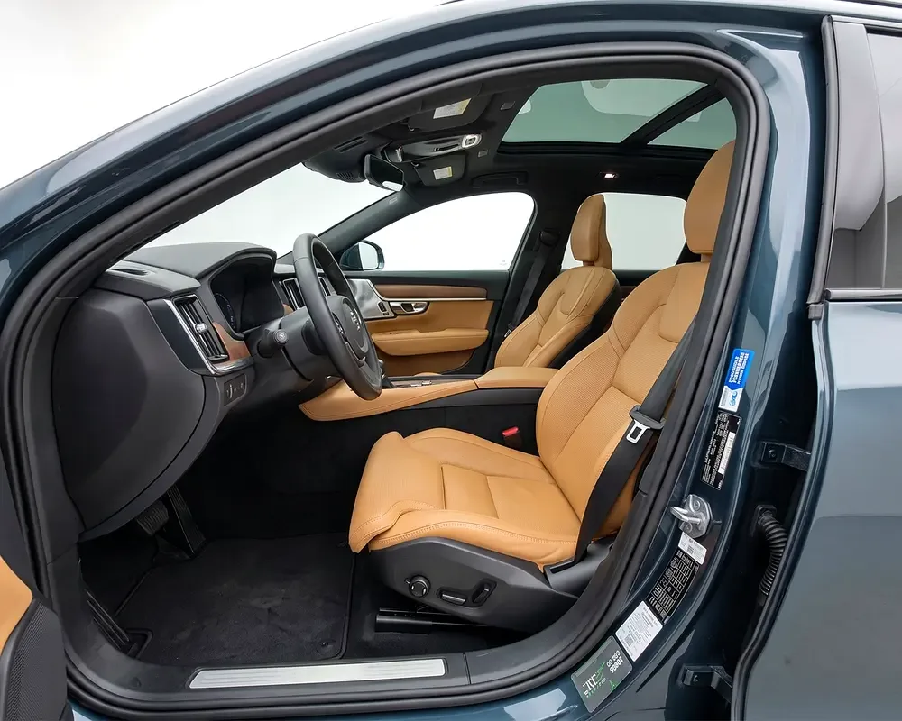 Volvo XC60 2.0 AT 4WD (253 hp) - 8