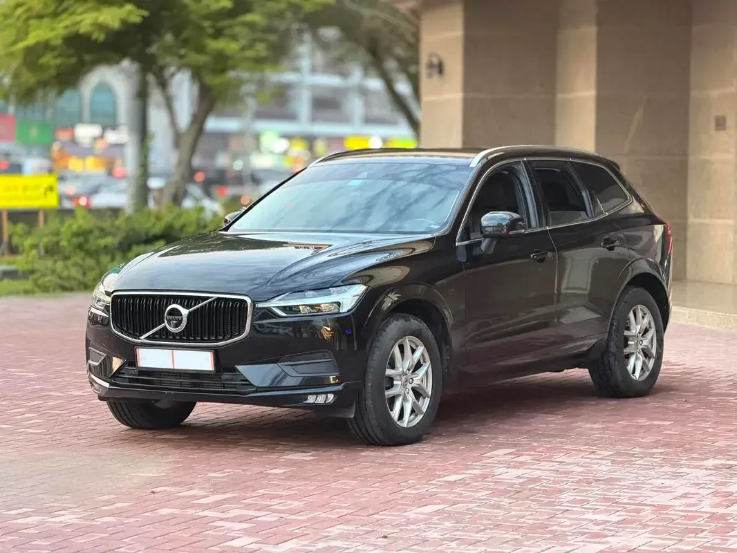 Volvo XC60 2.0 T5 AT AWD (249 hp)
