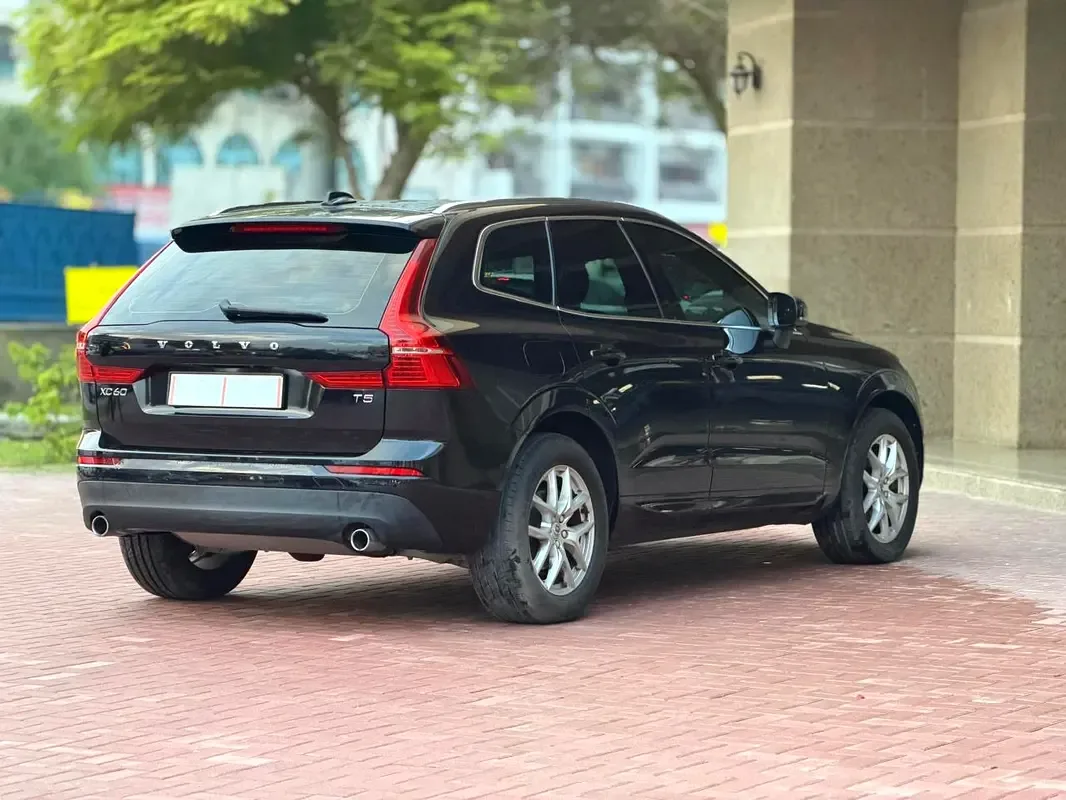 Volvo XC60 2.0 T5 AT AWD (249 hp) - 5