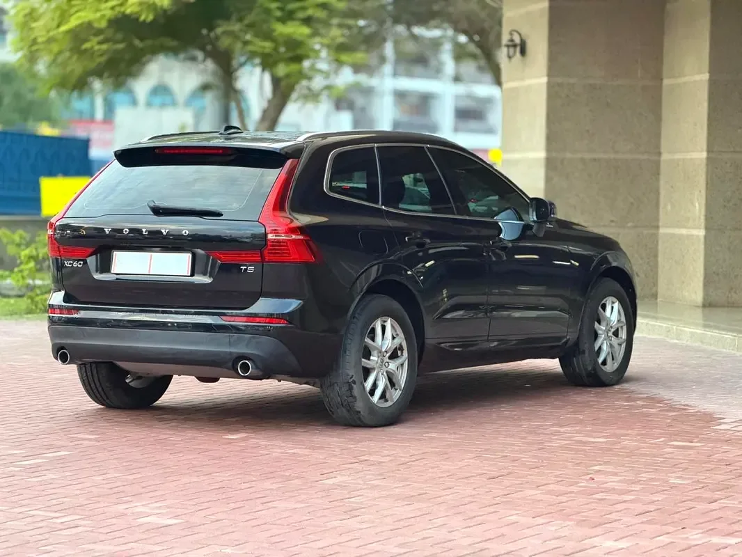 Volvo XC60 2.0 T5 AT AWD (249 hp) - 8