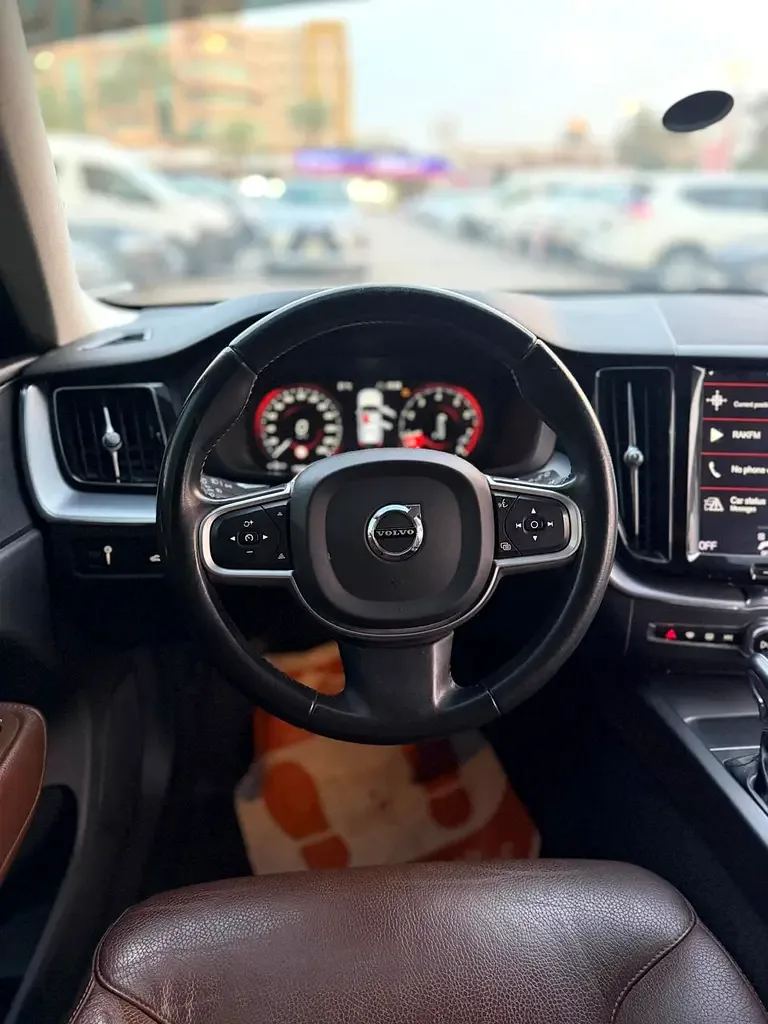Volvo XC60 2.0 T5 AT AWD (249 hp) - 13