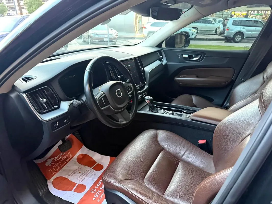Volvo XC60 2.0 T5 AT AWD (249 hp) - 11