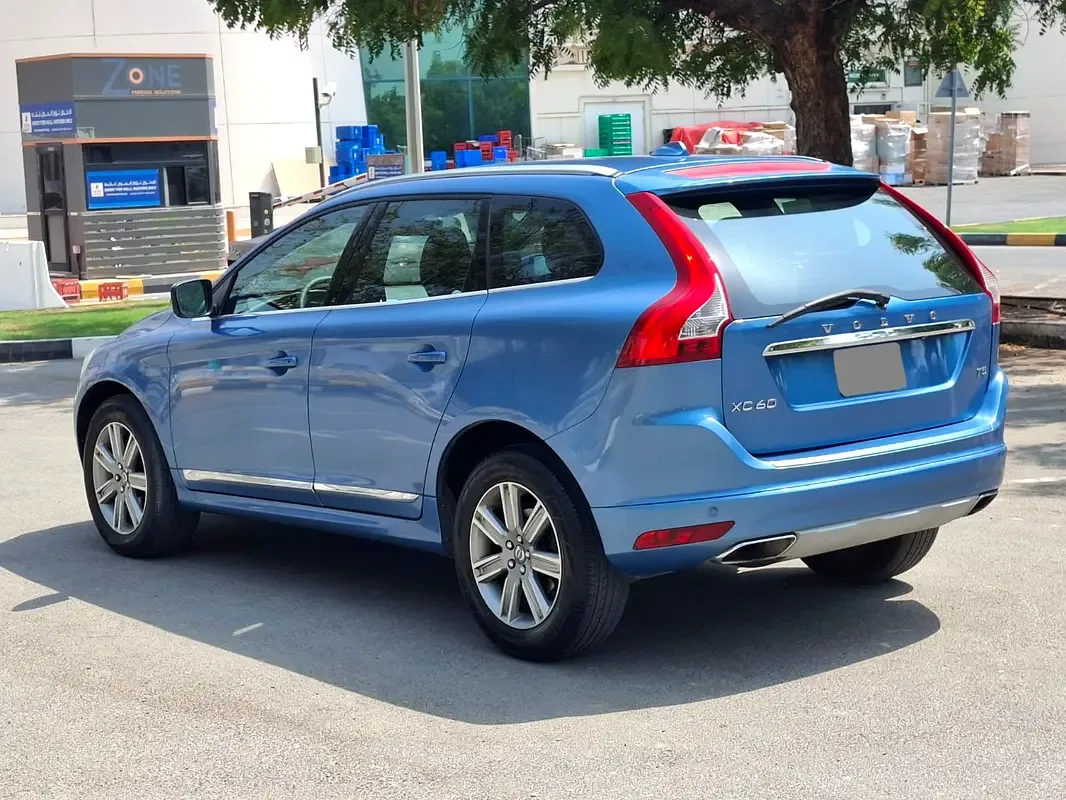 Volvo XC60 2.0 T5 Powershift (240 hp) - 5