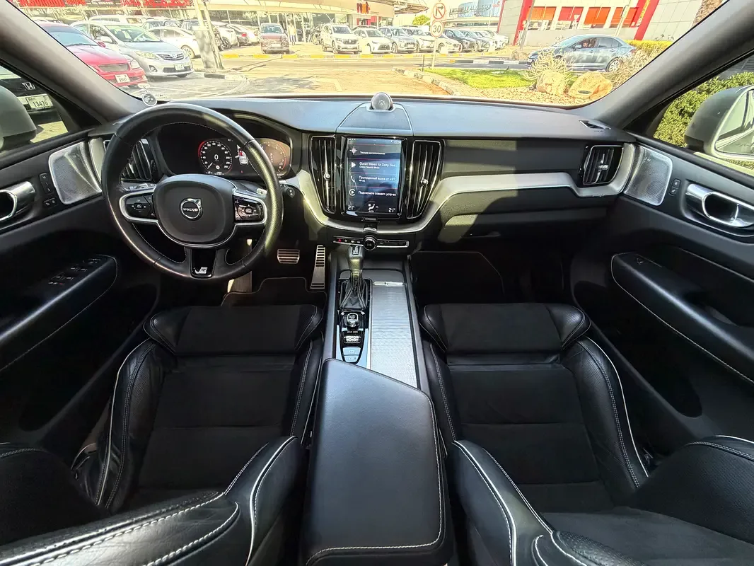 Volvo XC60 2.0 T6 AT AWD (320 حصان) - 8