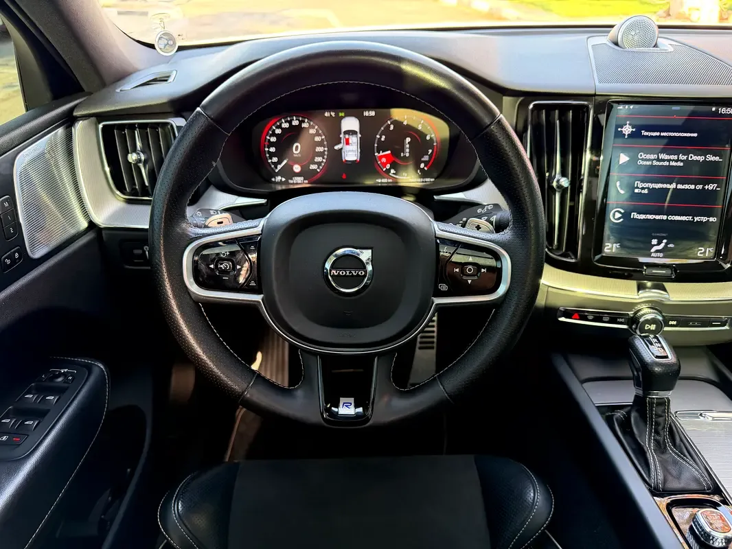 Volvo XC60 2.0 T6 AT AWD (320 حصان) - 9