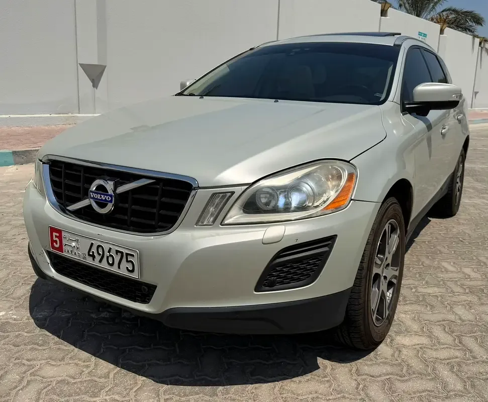 Volvo XC60 3.0 T6 Geartronic AWD (304 حصان) - 2