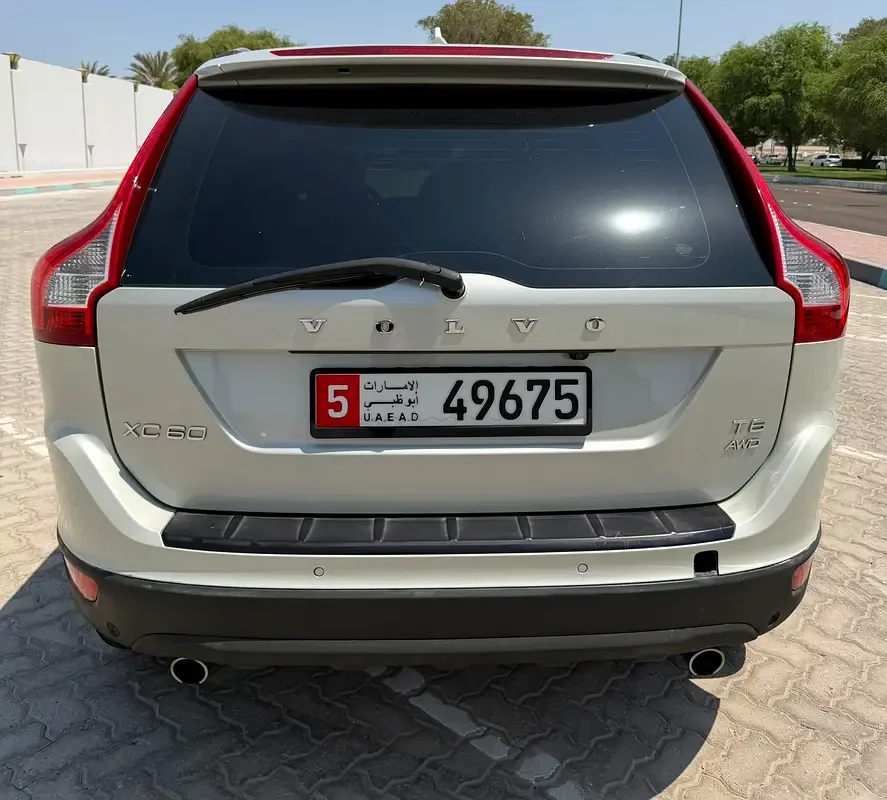 Volvo XC60 3.0 T6 Geartronic AWD (304 حصان) - 6