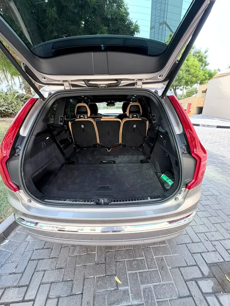 Volvo XC90 2.0 AT AWD (249 حصان) - 6
